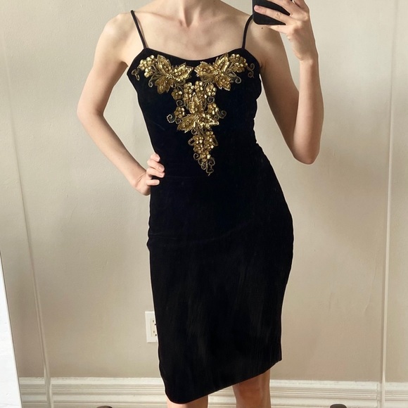 Vintage Black Velvet Wiggle Dress - Picture 2 of 9